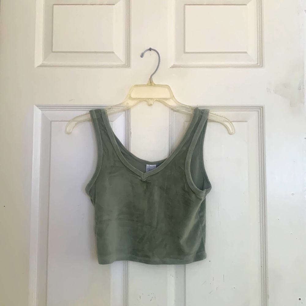 green crop top